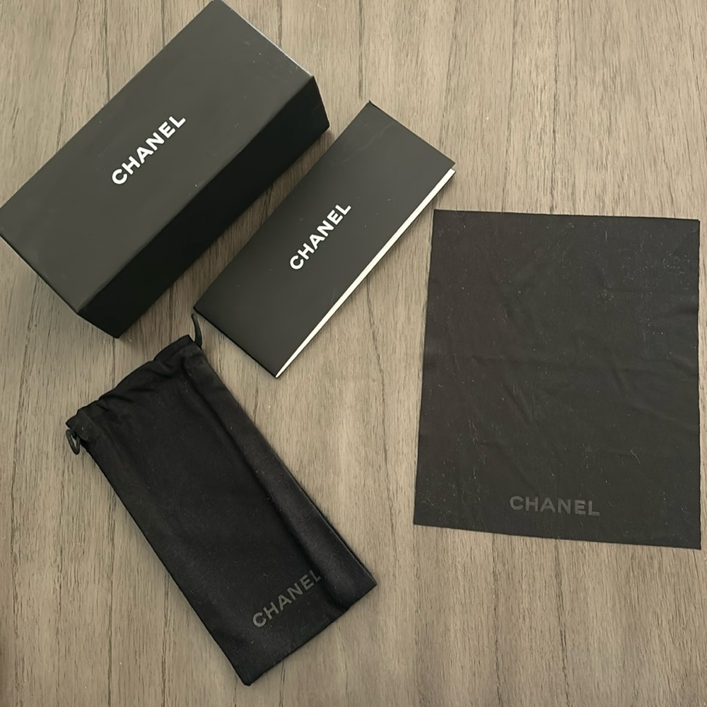 Chanel sunglasses box cloth case cleaning cloth